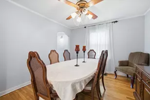 9131 Newcastle Ave, Morton Grove, IL 60053 - Photo 10