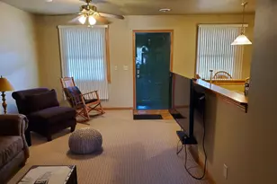 325 Clark St, Utica, IL 61373 - Photo 10