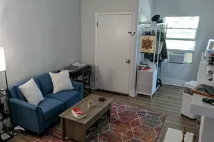 109 N May St, Aurora, IL 60506 - Photo 2