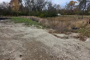 6 Stone Brg Ct, Schaumburg, IL 60193 - Photo 1