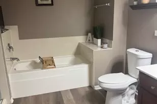 271 S Alder Creek Dr, Romeoville, IL 60446 - Photo 8