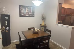 271 S Alder Creek Dr, Romeoville, IL 60446 - Photo 4