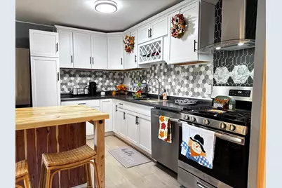 327 Tulsa Avenue, Carpentersville, IL 60110 - Photo 16