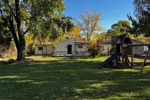 327 Tulsa Ave, Carpentersville, IL 60110 - Photo 24