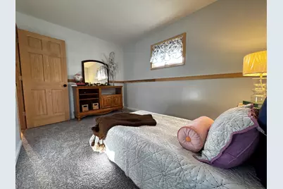 327 Tulsa Avenue, Carpentersville, IL 60110 - Photo 8