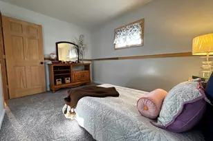 327 Tulsa Ave, Carpentersville, IL 60110 - Photo 8