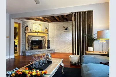 327 Tulsa Avenue, Carpentersville, IL 60110 - Photo 4