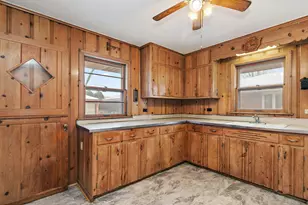 305 N Craig Pl, Lombard, IL 60148 - Photo 8