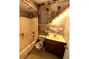 17005 Albany Ave, Hazel Crest, IL 60429 - Photo 14