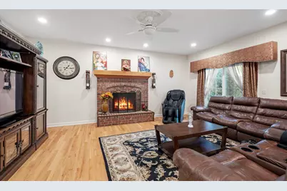 725 Heath Court, Westmont, IL 60559 - Photo 10