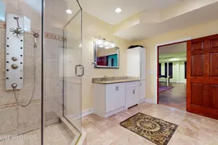 6909 Beckwith Rd, Morton Grove, IL 60053 - Photo 28