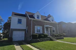 8341 N Osceola Ave, Niles, IL 60714 - Photo 2