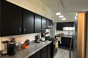 2315 Nan St, Aurora, IL 60502 - Photo 4