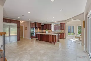 26 E Peter Ln, Hawthorn Woods, IL 60047 - Photo 14