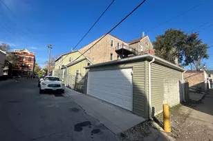 1017 W 19th St, Chicago, IL 60608 - Photo 30