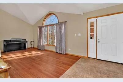 605 High Grove Drive, Minooka, IL 60447 - Photo 6