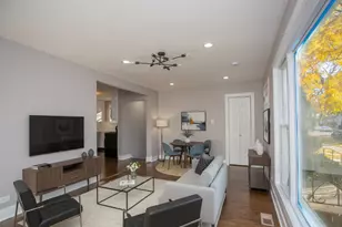 12421 S Honore St, Calumet Park, IL 60827 - Photo 4