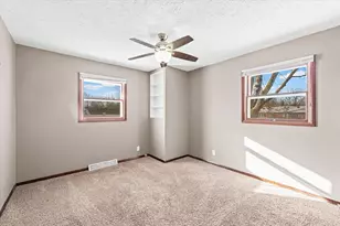 411 Weathering Dr, Mahomet, IL 61853 - Photo 22