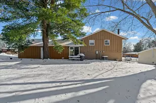 411 Weathering Dr, Mahomet, IL 61853 - Photo 32