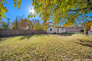 429 N Harvard Ave N, Villa Park, IL 60181 - Photo 18