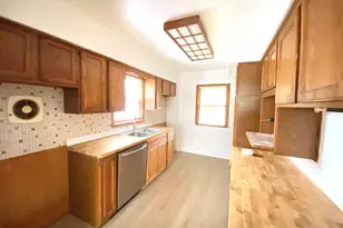 14210 S Wabash Ave, Riverdale, IL 60827 - Photo 8