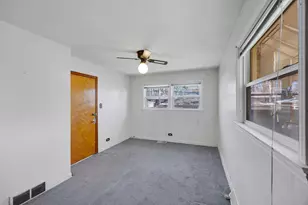 14237 S Green Bay Ave, Burnham, IL 60633 - Photo 12