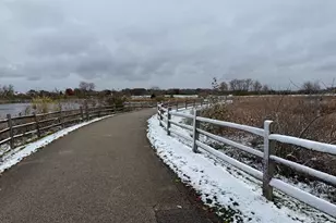 382 S Litchfield Dr, Round Lake, IL 60073 - Photo 28