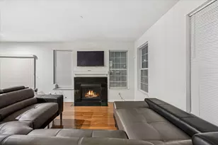 246 Owen St, Matteson, IL 60443 - Photo 8