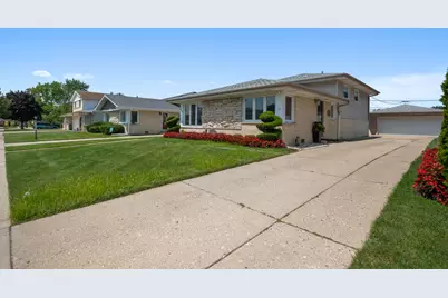 8426 W Betty Terrace, Niles, IL 60714 - Photo 1