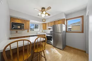 11153 Shakespeare St, Westchester, IL 60154 - Photo 8