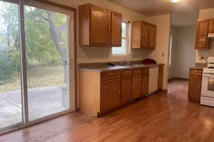 1324 Demmond St, Joliet, IL 60432 - Photo 8