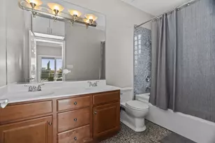 1033 W Taylor St, Chicago, IL 60607 - Photo 12