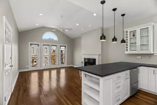 1033 W Taylor St, Chicago, IL 60607 - Photo 8