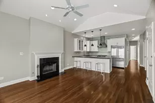 1033 W Taylor St, Chicago, IL 60607 - Photo 4