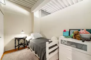 2911 N Western Ave, Chicago, IL 60618 - Photo 16