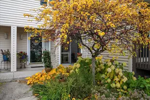 131 Autumn Ct, Buffalo Grove, IL 60089 - Photo 1