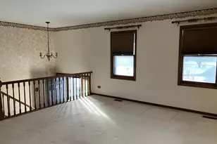 4080 Fir Ct, Hoffman Estates, IL 60192 - Photo 2