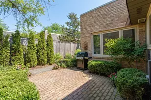 1904 Somerset Ln, Northbrook, IL 60062 - Photo 26