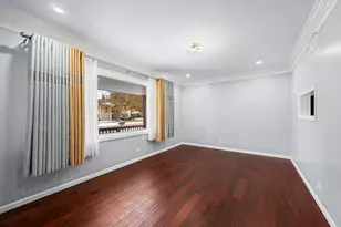 1130 N Stratford Rd, Arlington Heights, IL 60004 - Photo 2