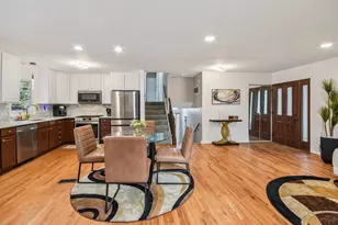 1860 Burr Ridge Dr, Hoffman Estates, IL 60192 - Photo 6