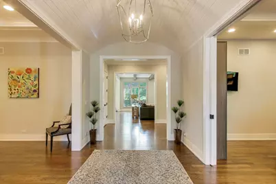 579 Greenwood Road, Northbrook, IL 60062 - Photo 8