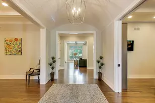 579 Greenwood Rd, Northbrook, IL 60062 - Photo 8