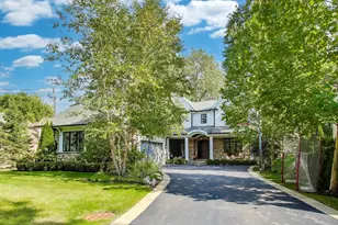 579 Greenwood Rd, Northbrook, IL 60062 - Photo 1