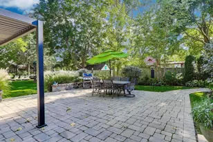 579 Greenwood Rd, Northbrook, IL 60062 - Photo 68