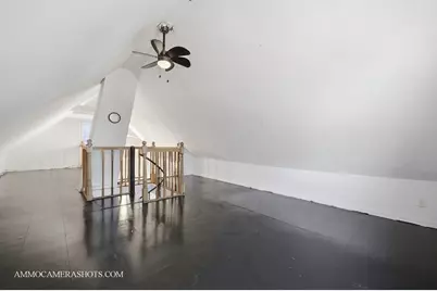 9018 S Brandon Avenue, Chicago, IL 60617 - Photo 22