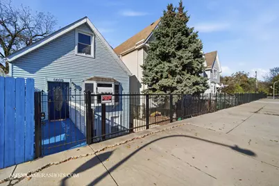 9018 S Brandon Avenue, Chicago, IL 60617 - Photo 2