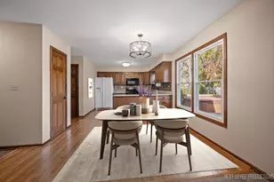 231 N Cambridge Dr, Geneva, IL 60134 - Photo 8