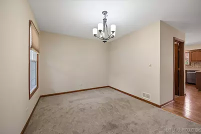 231 N Cambridge Drive, Geneva, IL 60134 - Photo 6