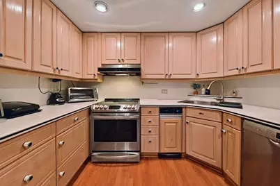 351 S Dominion Drive, Wood Dale, IL 60191 - Photo 6