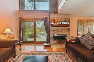 351 S Dominion Dr, Wood Dale, IL 60191 - Photo 12